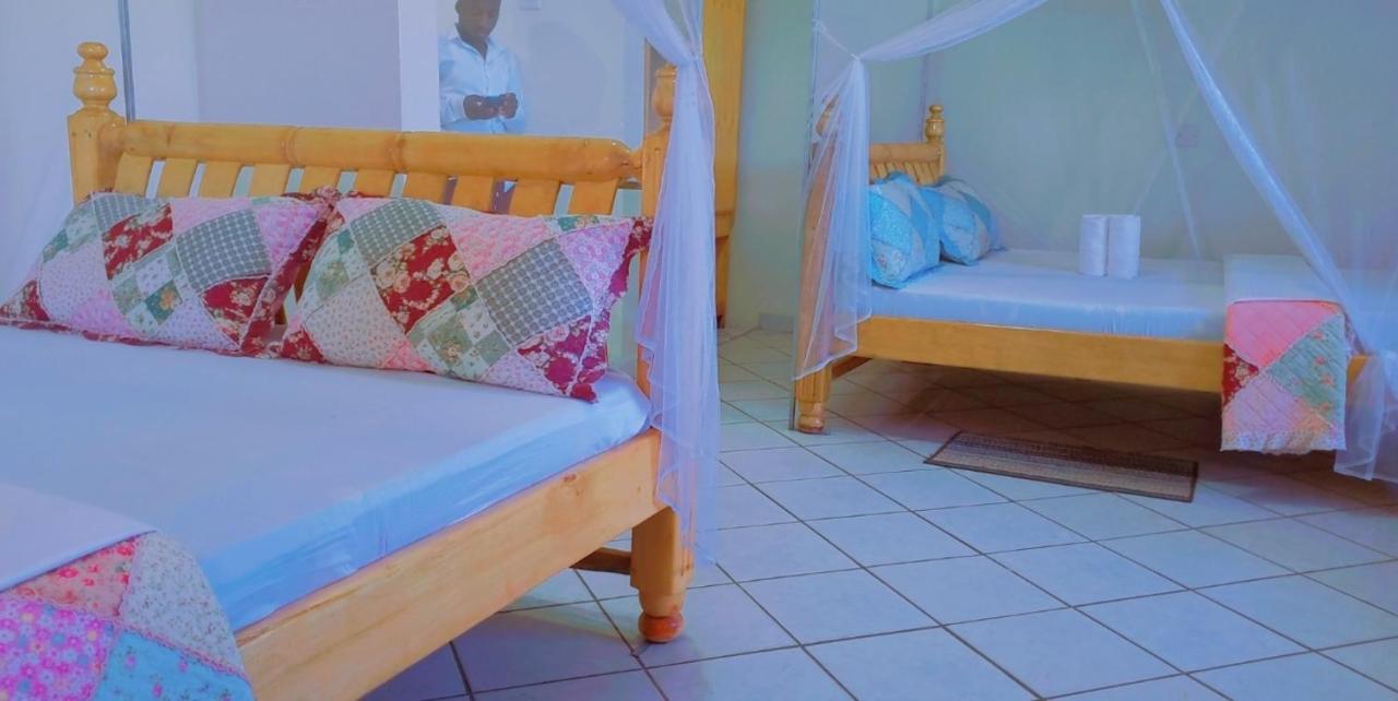 La Feve Beach Bed And Breakfast Entebbe Exterior foto